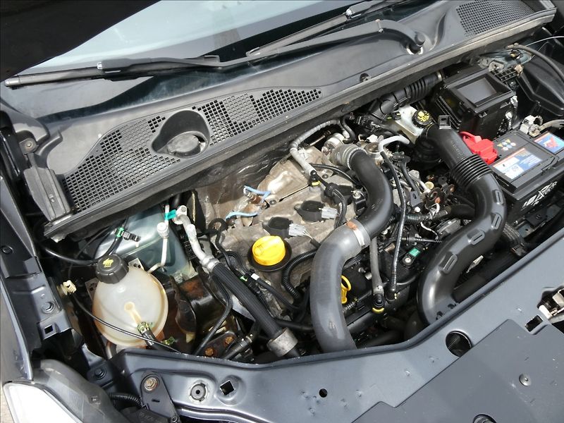 Dacia Lodgy 1,2 TCe 85kW klima,NAVI,závěs - fotka 33 z 35