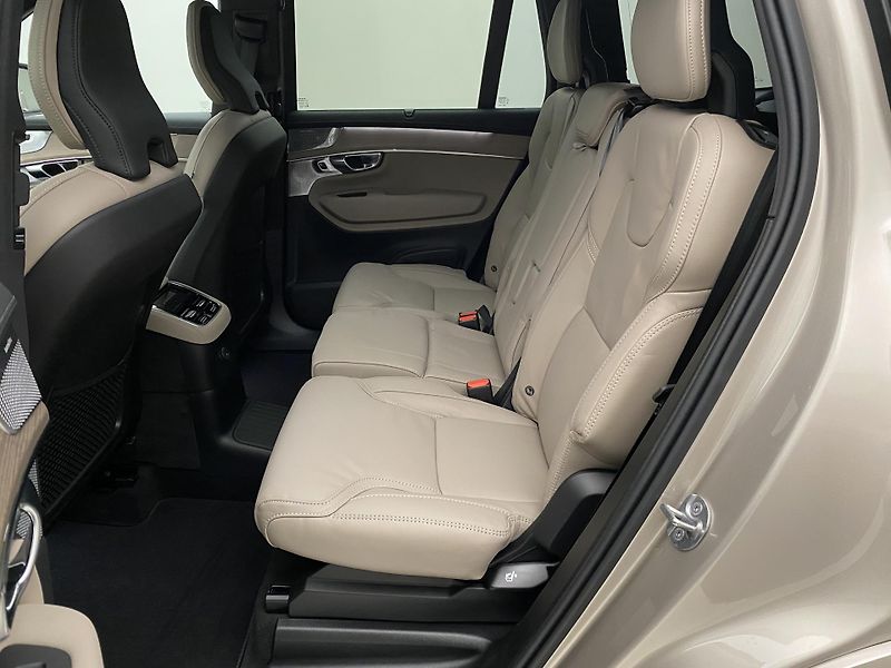 Volvo XC90 (2026) T8 AWD Plug-in DARK PLUS 7m - fotka 6 z 78