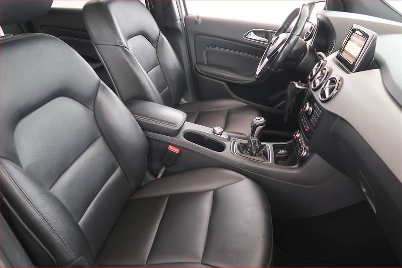 Mercedes-Benz Třídy B (2012) B 180 CDI, Navi, Xenony - fotka 9 z 18