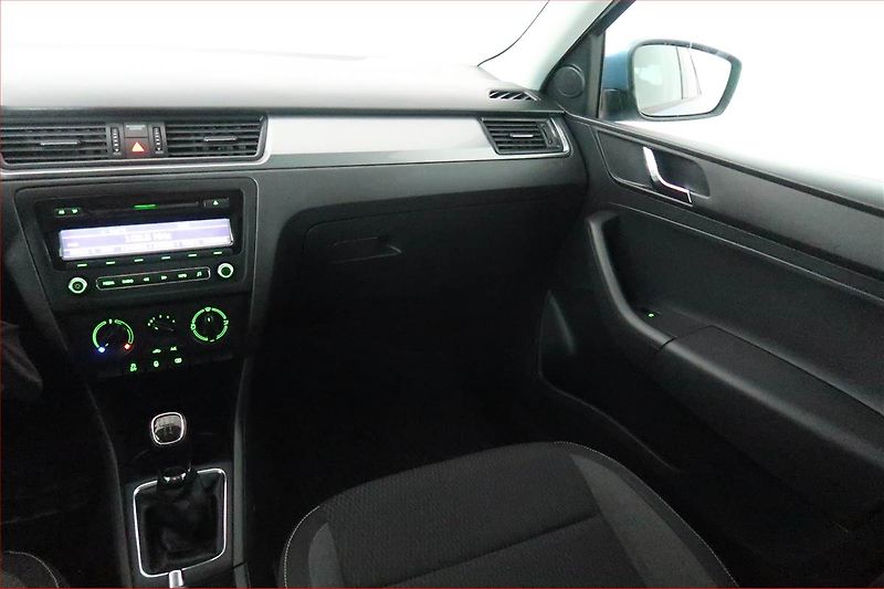 Škoda Rapid (2015) Spaceback 1.2 TSI - fotka 8 z 16