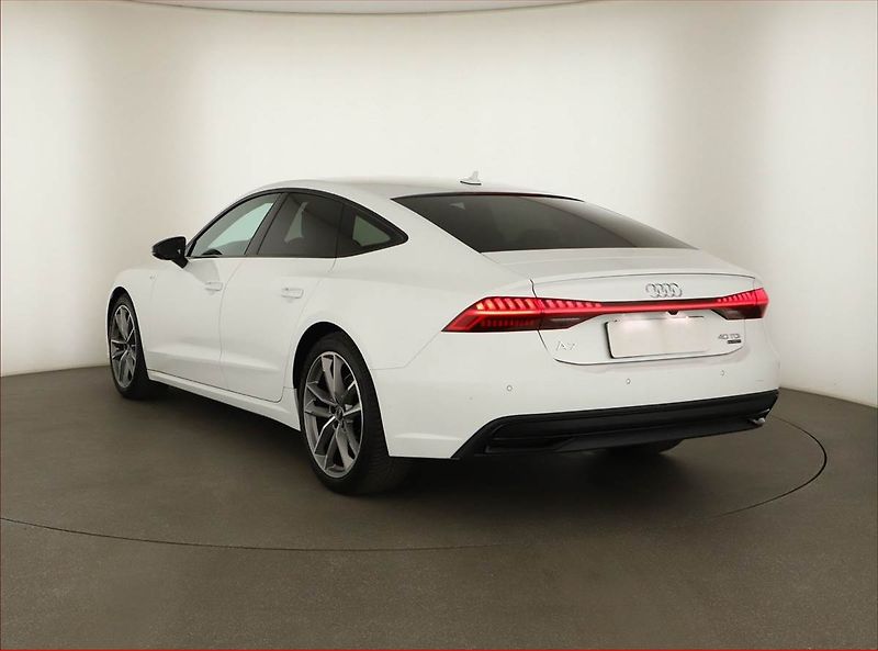 Audi A7 (2022) 40 TDI - fotka 4 z 22