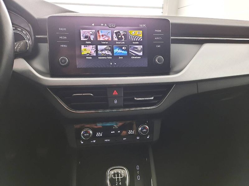Škoda Scala (2022) Ambition 1.0 TSI (70kW/95k) - fotka 12 z 25