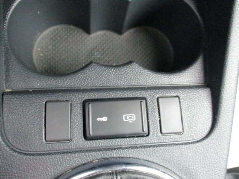 Škoda Fabia 1,2 TSI, klima, serv. kniha, - fotka 22 z 39