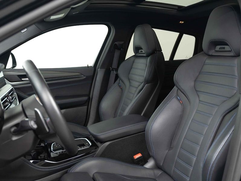 BMW X4 M40i - fotka 18 z 23