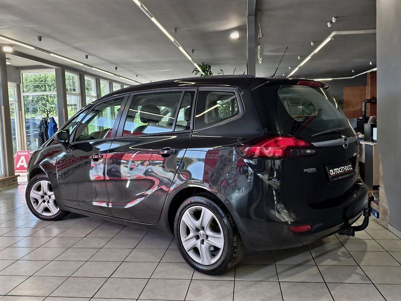 Opel Zafira TOURER 1.4 TURBO 103kW 7 MÍST  - fotka 5 z 23