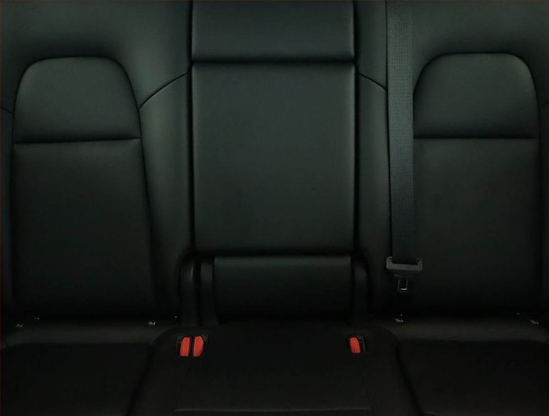 Tesla Model Y (2023) RWD LFP 60kWh, SoH 97% - fotka 10 z 24