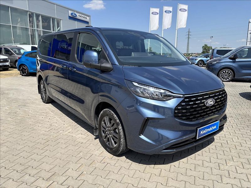 Ford Tourneo Custom 2,0 EcoBlue 125kW Titanium L2 - fotka 6 z 38