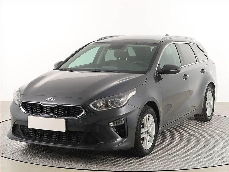 Kia Ceed (2021) Gold 1.6 CRDi MHEV, Serv.kniha - fotka 2 z 17