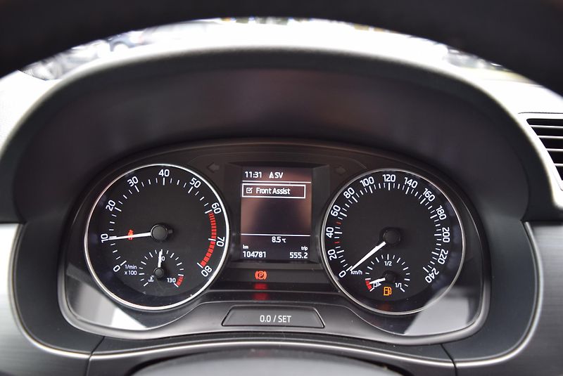 Škoda Fabia (2016) 1.2TSI 66kw ED. JOY TAŽNÉ APP  - fotka 31 z 49