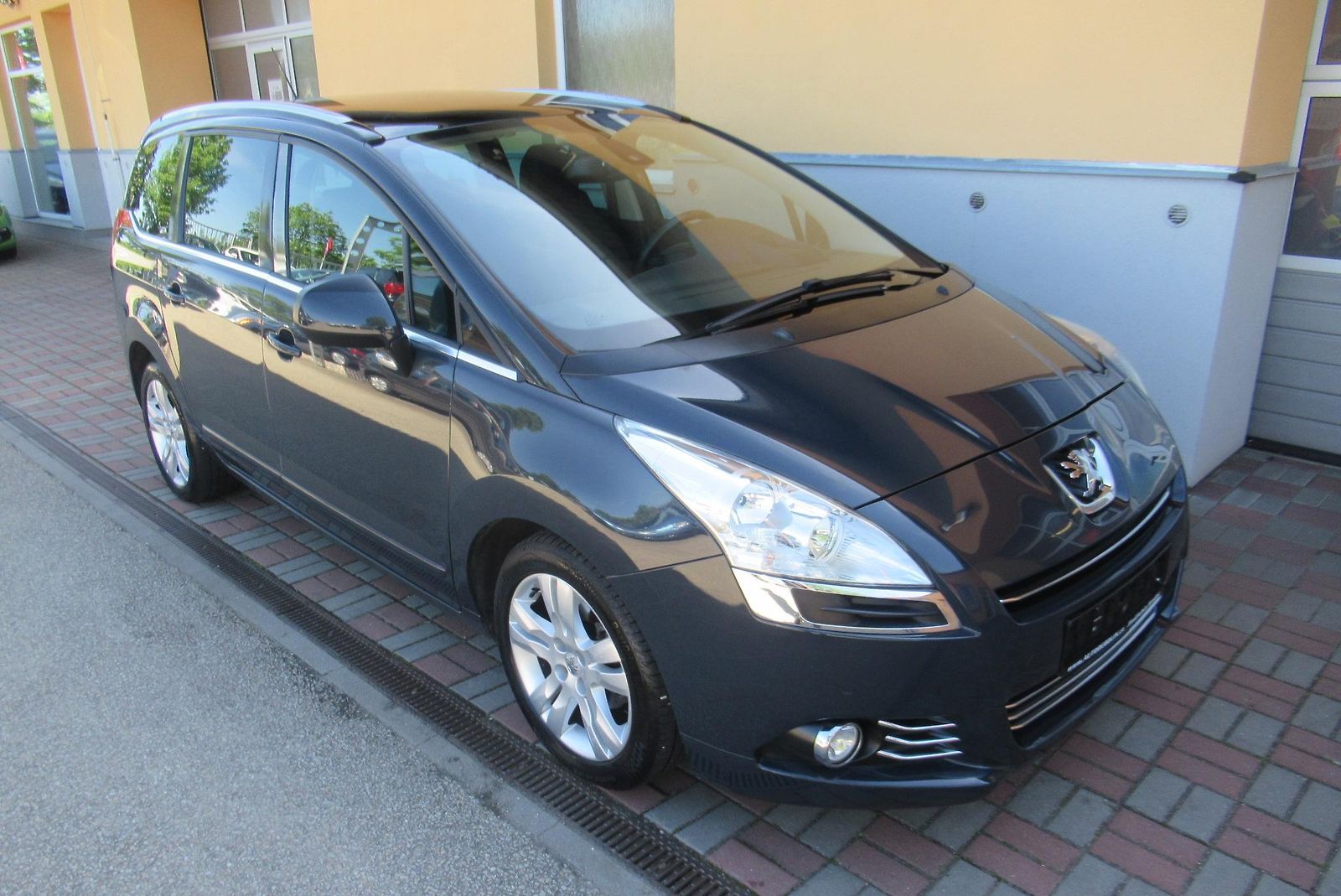 Peugeot 5008 1.6 HDi AUT.KLIMA TAŽNÉ 7 MÍST
