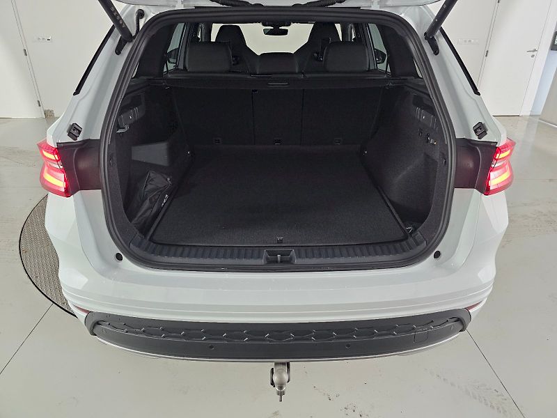 Škoda Kodiaq (2025) 2.0TSI 150kW SPORTLINE Webasto - fotka 35 z 35
