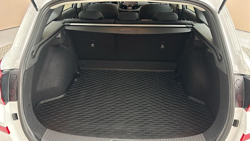Hyundai i30 1.0 T-GDI Family Comfort Kombi - fotka 17 z 22