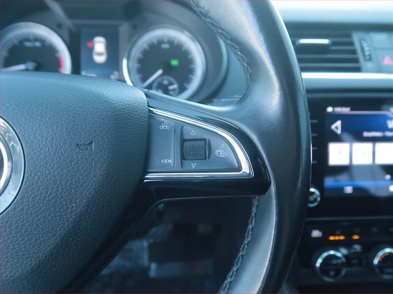 Škoda Octavia (2019) 1.5 TSI, Automat, Tempomat - fotka 17 z 19