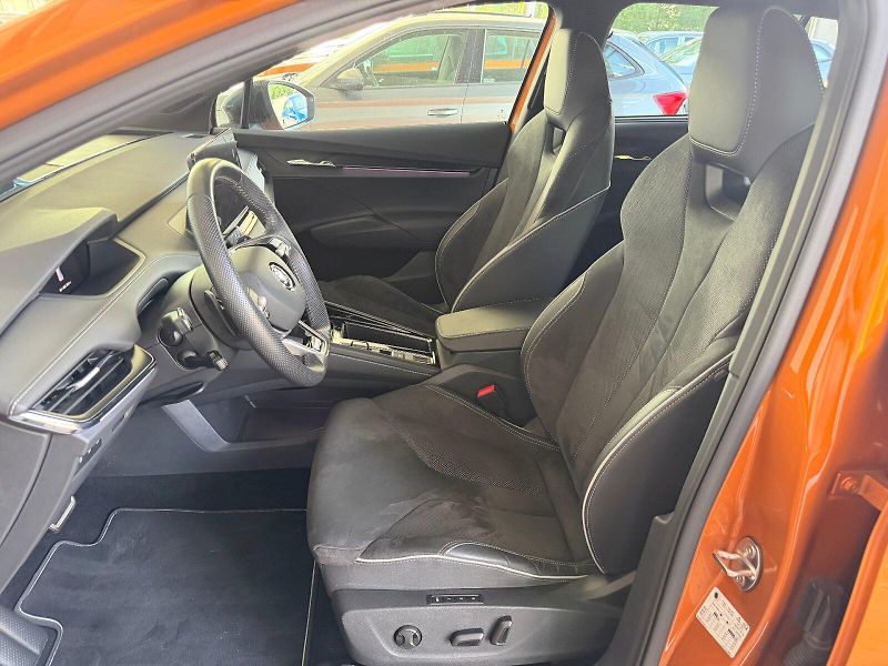 Škoda Enyaq (2024) Sportline 85 210 kW / 82 kWh - fotka 7 z 29