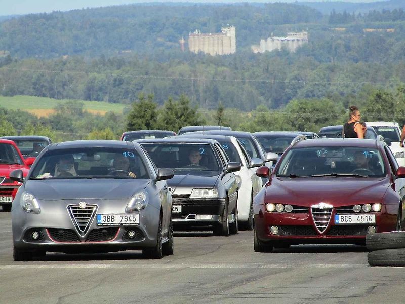 Nultý ročník srazu vozů Alfa Romeo v Jihočeském kraji.