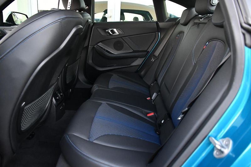 BMW Řada 2 218d M-SPORT 1M ČR 3LZÁRUKA - fotka 13 z 42