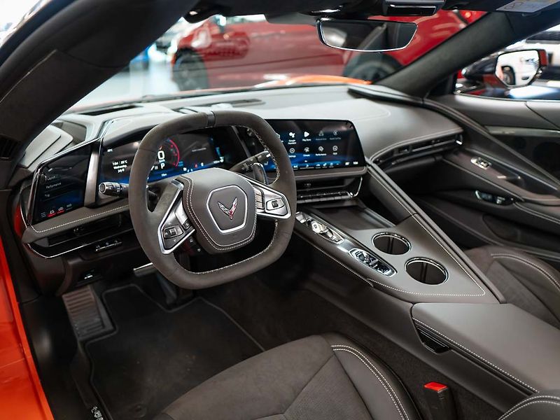 Chevrolet Corvette (2026) 6.2 Cabrio 3LT Z51 Facelift - fotka 14 z 44