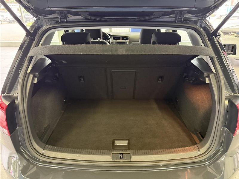 Volkswagen Golf 1,4   TSI 92kW,COMFORTLINE,2.M - fotka 22 z 23