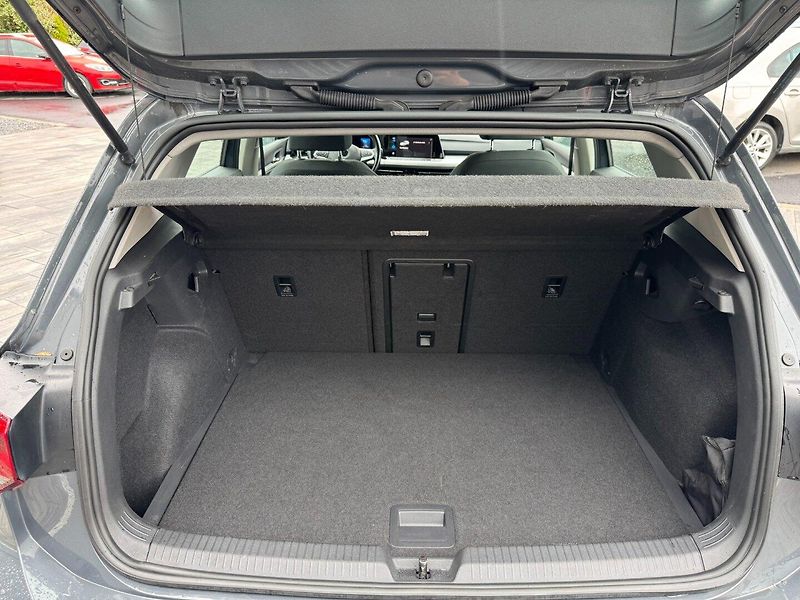 Volkswagen Golf (2020) Edition 1.5 TSI 96kW - fotka 23 z 31