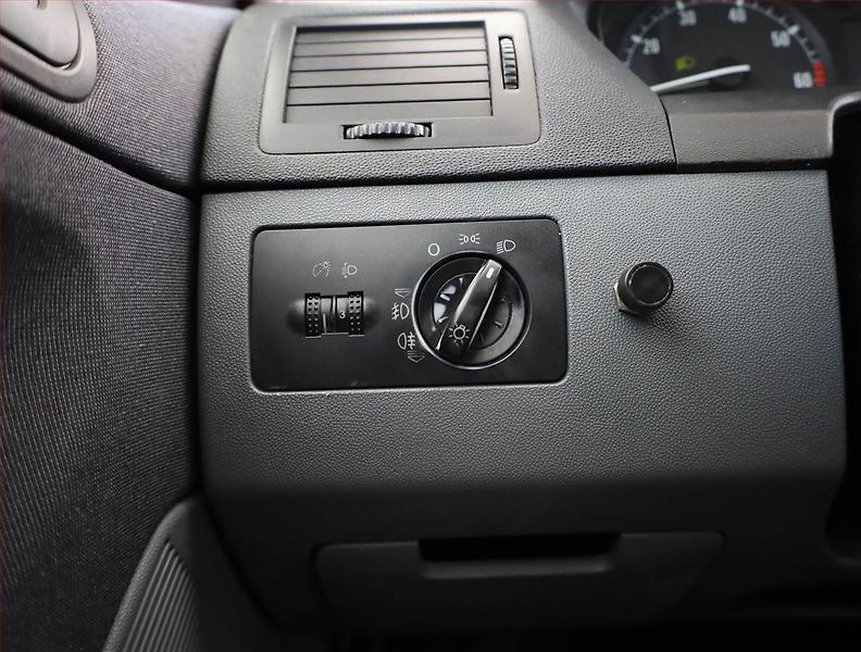 Škoda Fabia (2000) 1.4, po STK, Tažné, Klima - fotka 10 z 11