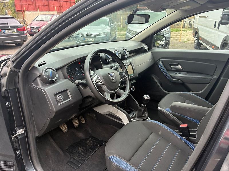 Dacia Duster 1.5 DCi 4x4 Navi ČR původ 64 0 - fotka 11 z 24