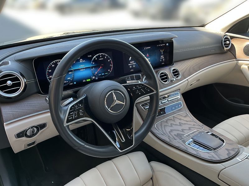 Mercedes-Benz Třídy E Třída E 200 4MATIC Exclusive - fotka 10 z 18