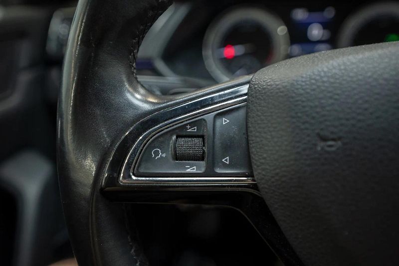 Škoda Superb 2.0 TDI 110 kW L&K - fotka 18 z 36