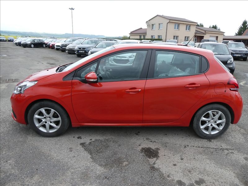 Peugeot 208 1,2 PureTech 61kW Active,2xkol - fotka 6 z 37