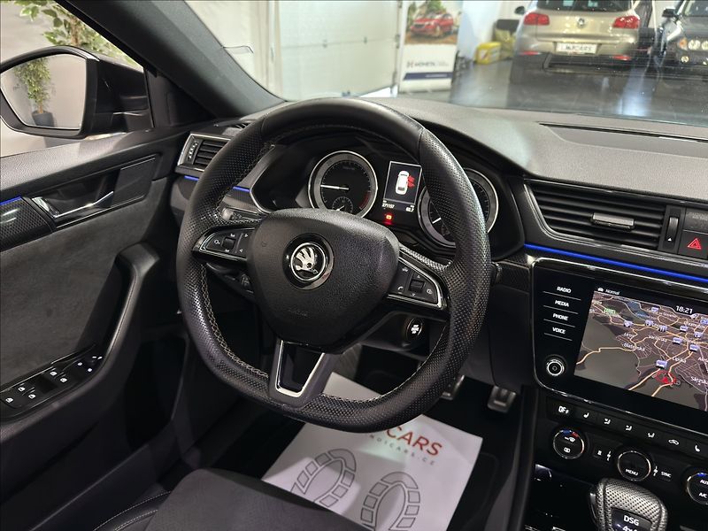 Škoda Superb 2,0   TDI 4x4 DSG SPORTLINE - fotka 25 z 39