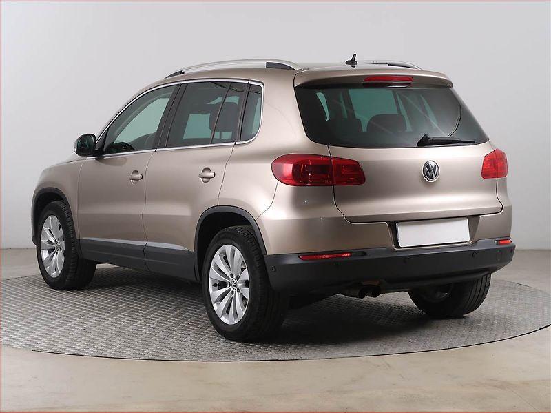 Volkswagen Tiguan (2012) Sport&Style 2.0 TDI, 4X4 - fotka 4 z 16