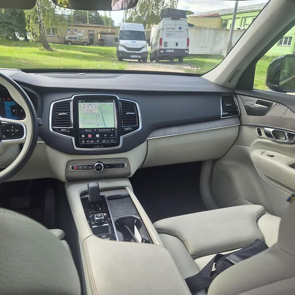 Volvo XC90 (2023) - fotka 13 z 18