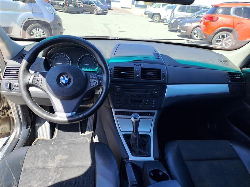 BMW X3 2,0 i 4x4 - fotka 9 z 13