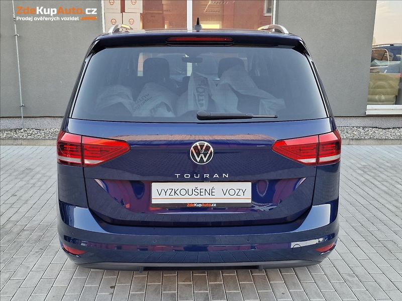 Volkswagen Touran 1.5 TSI DSG Evo Highline,ČR - fotka 9 z 50