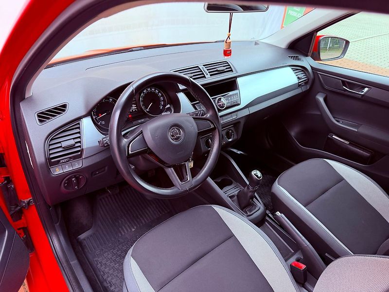 Škoda Fabia 1.2 TSi Ambition, ČR - fotka 13 z 23