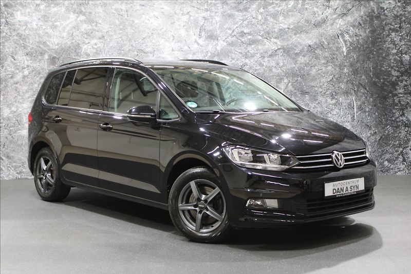 Volkswagen Touran 1,4 TSI Comfortline 7-míst - fotka 2 z 32