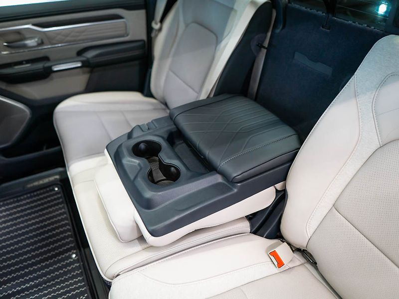 Dodge RAM (2024) 5.7 Limited Elite Edition LPG - fotka 42 z 48