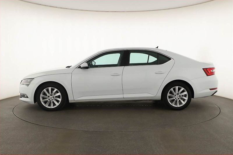 Škoda Superb (2019) Style 2.0 TDI, Automat, Navi - fotka 3 z 16