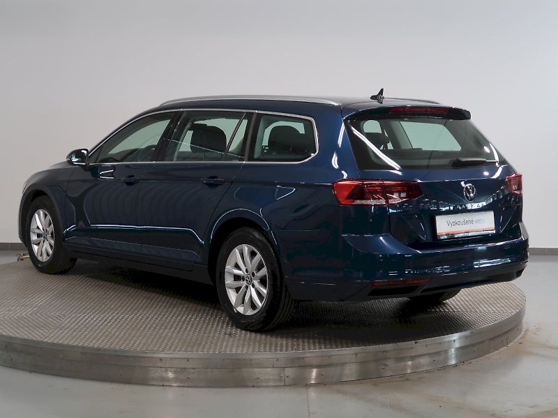 Volkswagen Passat (2024) BUSINESS 1.5TSI EVO DSG - fotka 7 z 36