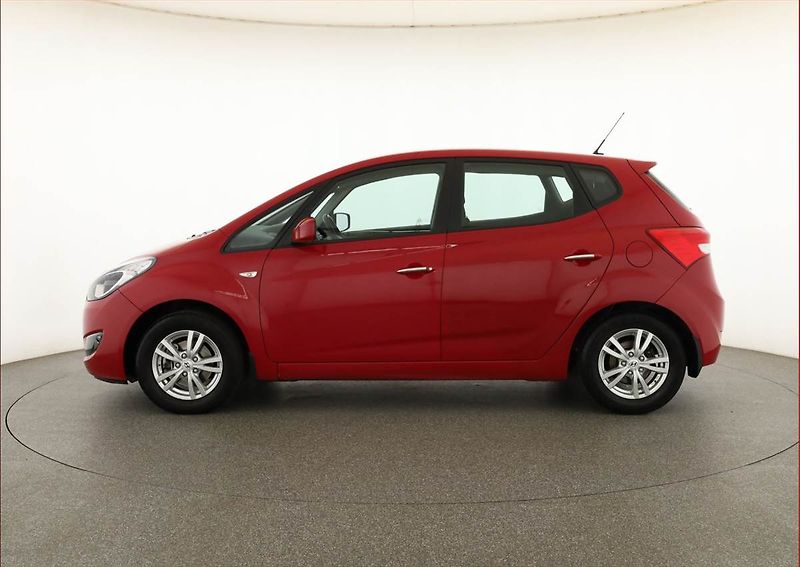 Hyundai ix20 (2015) 1.6 CVVT, Serv.kniha - fotka 3 z 14