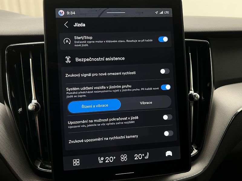 Volvo XC60 B5 AWD BLACK EDITION PLUS AUT  - fotka 38 z 46