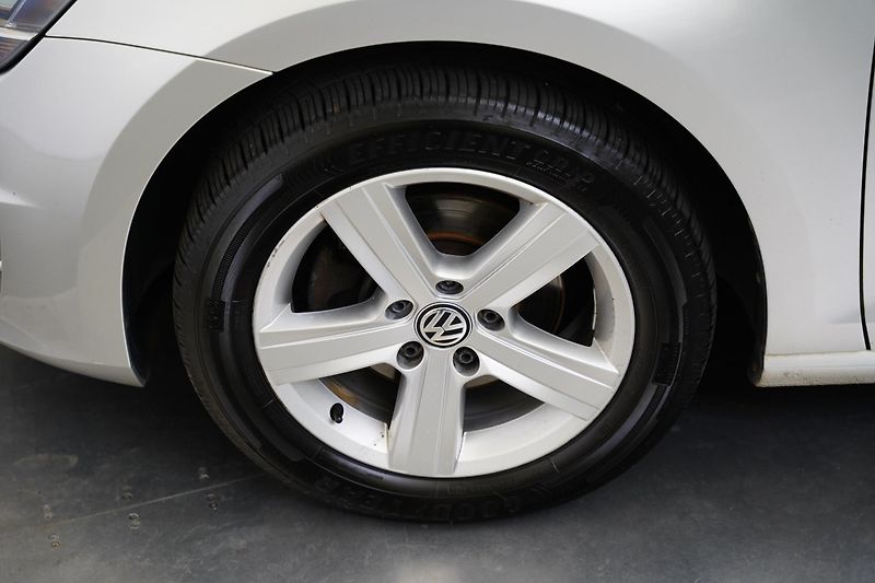 Volkswagen Golf - fotka 9 z 23