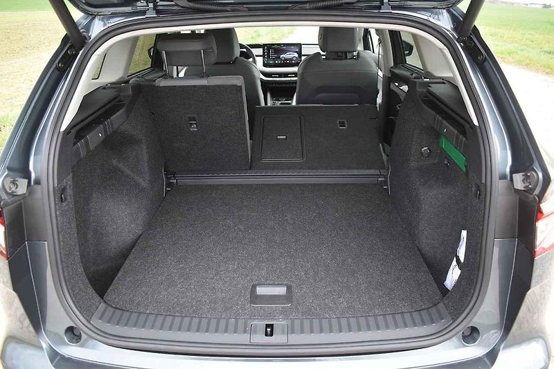 Škoda Enyaq iV při jízdě v chladném počasí