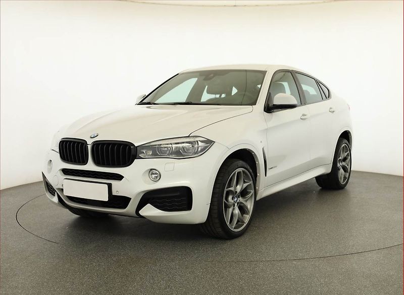 BMW X6 (2017) M Paket xDrive30d - fotka 2 z 18