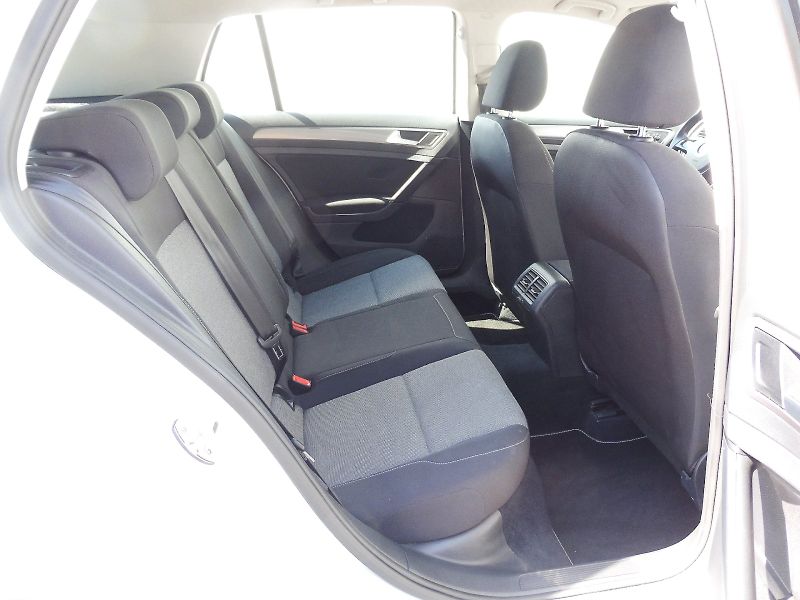 Volkswagen Golf (2017) Trendline 1,2 TSI 63kW - fotka 15 z 21