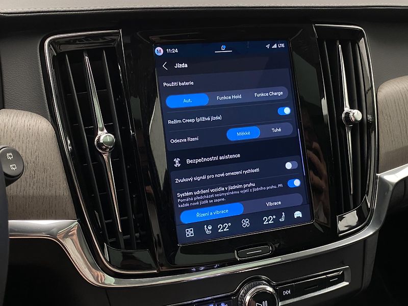 Volvo V90 T8 AWD RECHARGE DARK ULTRA CZ - fotka 52 z 69