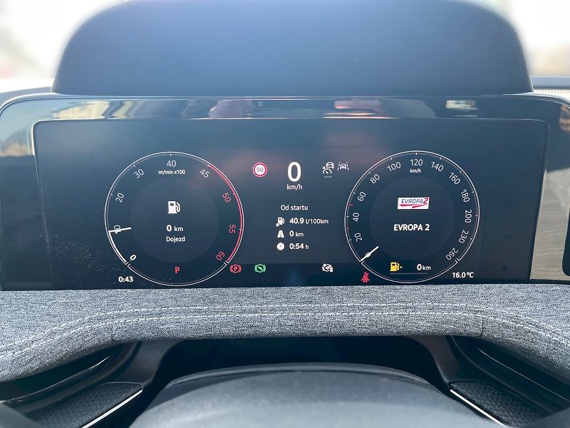 Škoda Superb (2025) COMBI SELECTION 2.0 TDI 110 kW - fotka 13 z 35