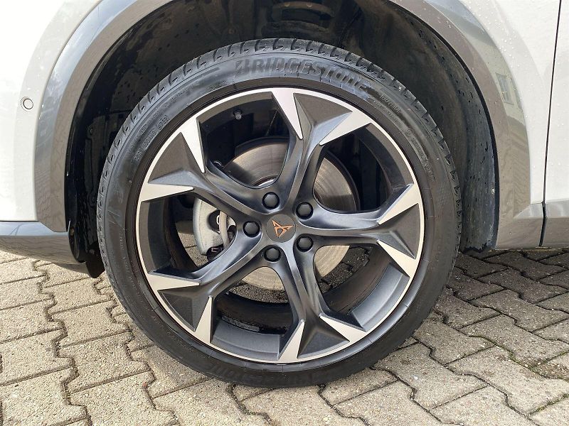 Cupra Formentor (2023) 1.5 TSI DSG - fotka 32 z 36