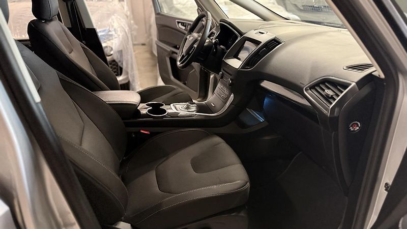 Ford S-MAX (2023) 2.5 HYBRID,TITANIUM,ZÁRUKA - fotka 2 z 35
