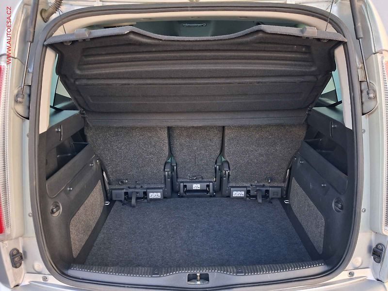 Škoda Roomster (2010) 1.2 i, 2.maj,ČR, Xenon - fotka 7 z 15