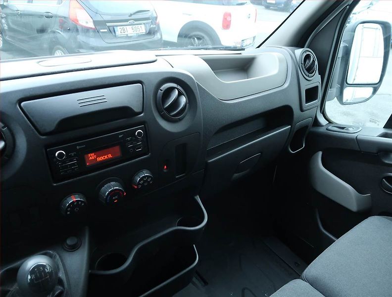 Renault Master (2017) 2.3 dCi 135, Skříň, ČR - fotka 8 z 15